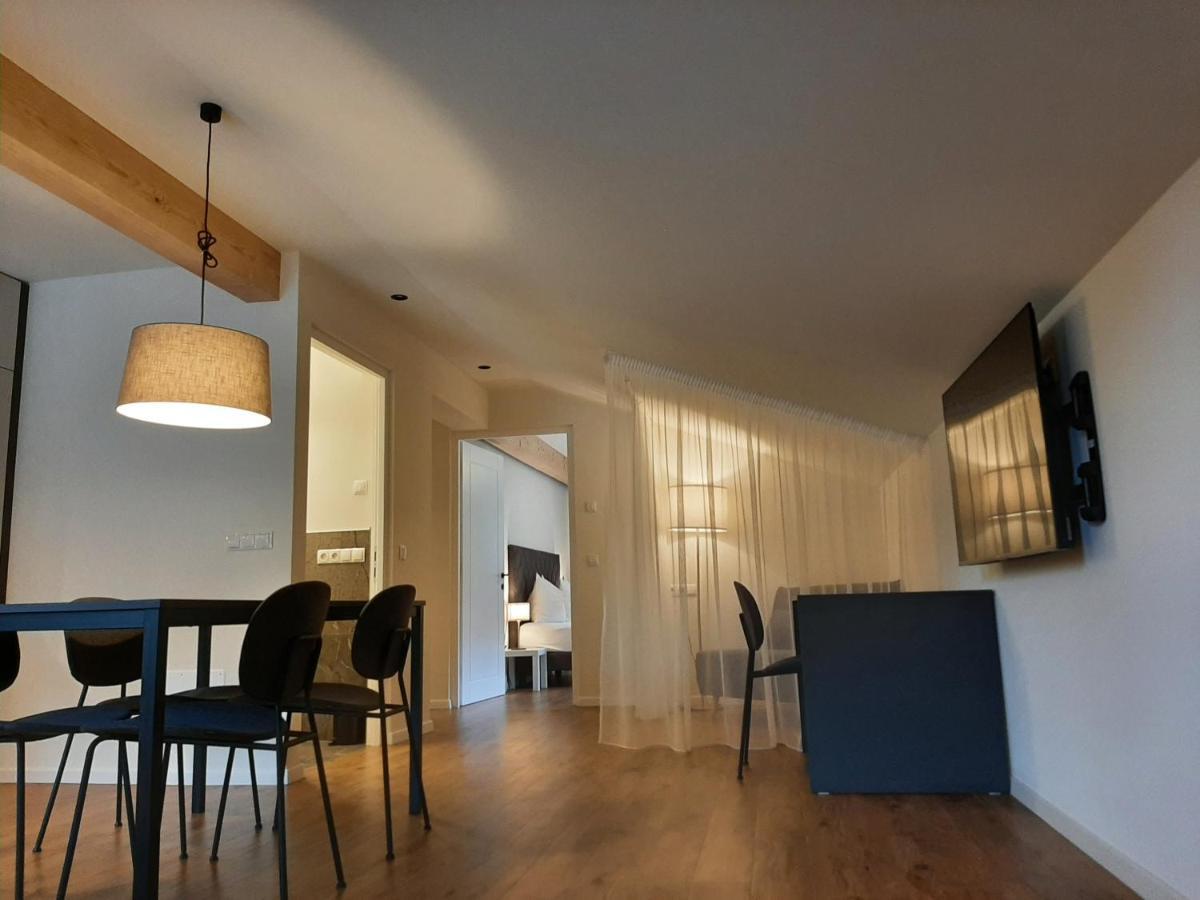 Tyrol Living & Cafe Apartment Nova Levante Bagian luar foto